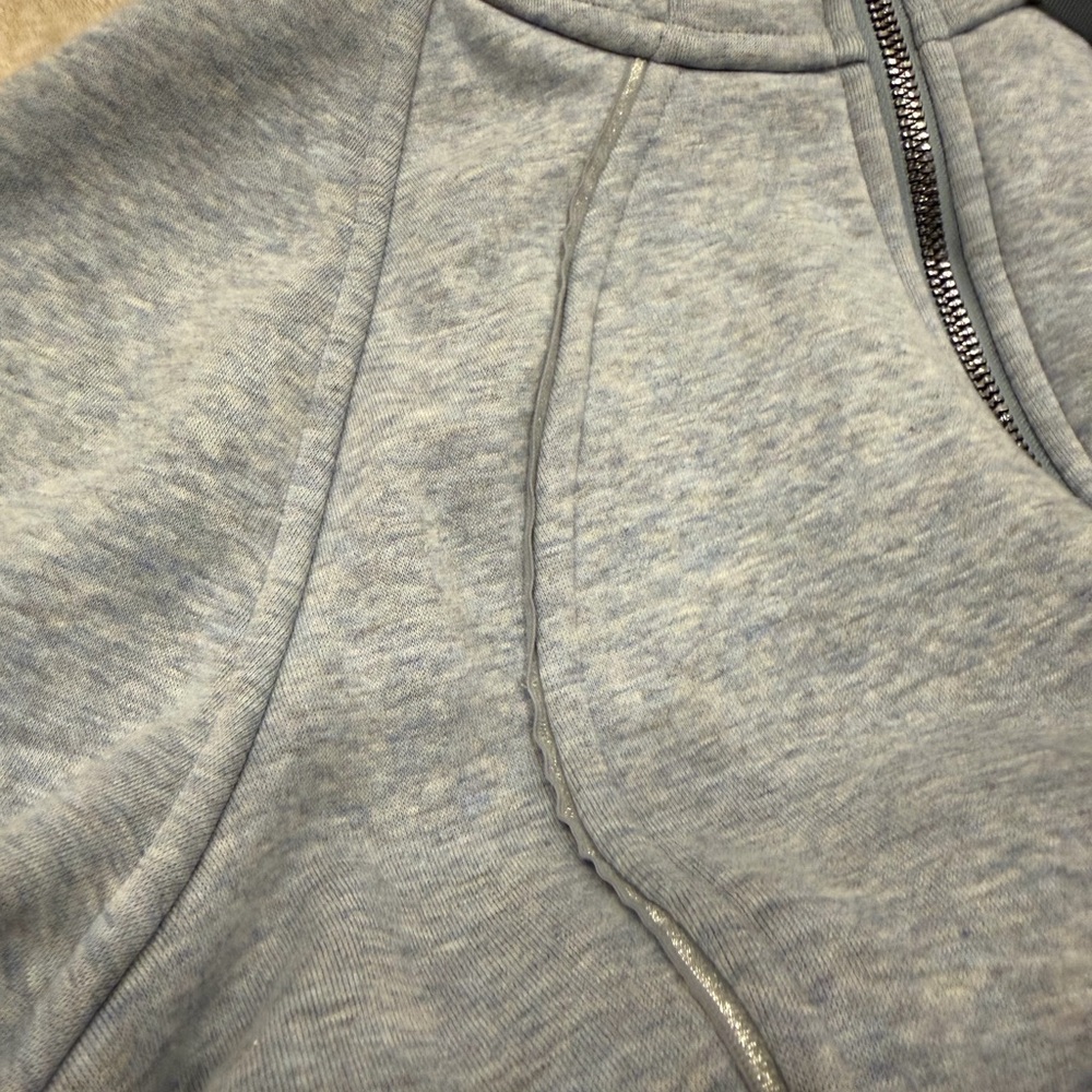 Lululemon Women’s Gray Zip-Up Hoodie Size 6 - Picture 7 of 11